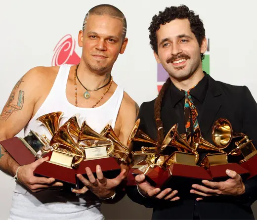Se impuso como el artista ms premiado en la historia del Grammy Latino, al acumular 21 estatuillas.